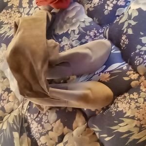 Knee High High heels